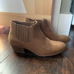 Ankle booties